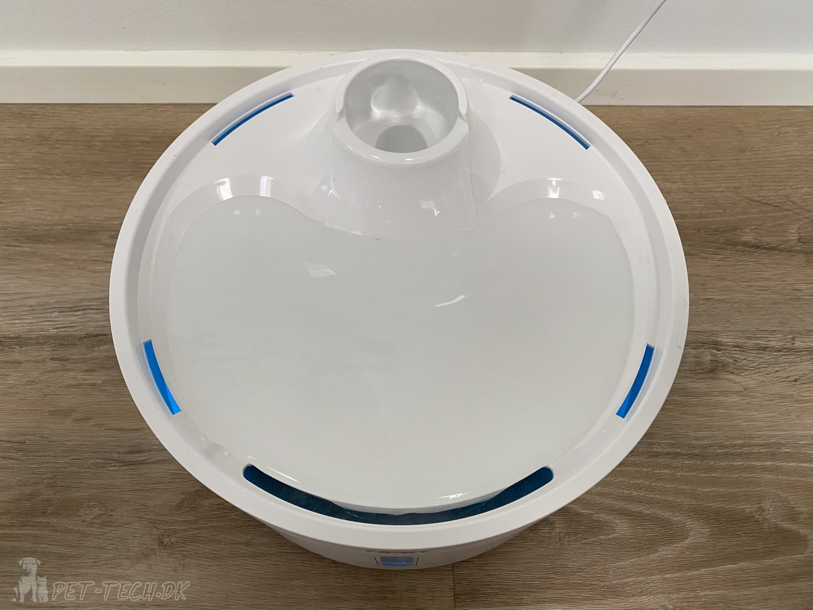 Stor flot 5 liter drikkefontæne til katte og hunde med lys og anti-splash visir