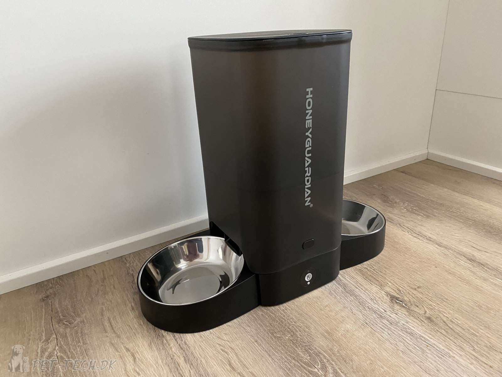 Foderautomat 5L med app til katte og mindre hunde