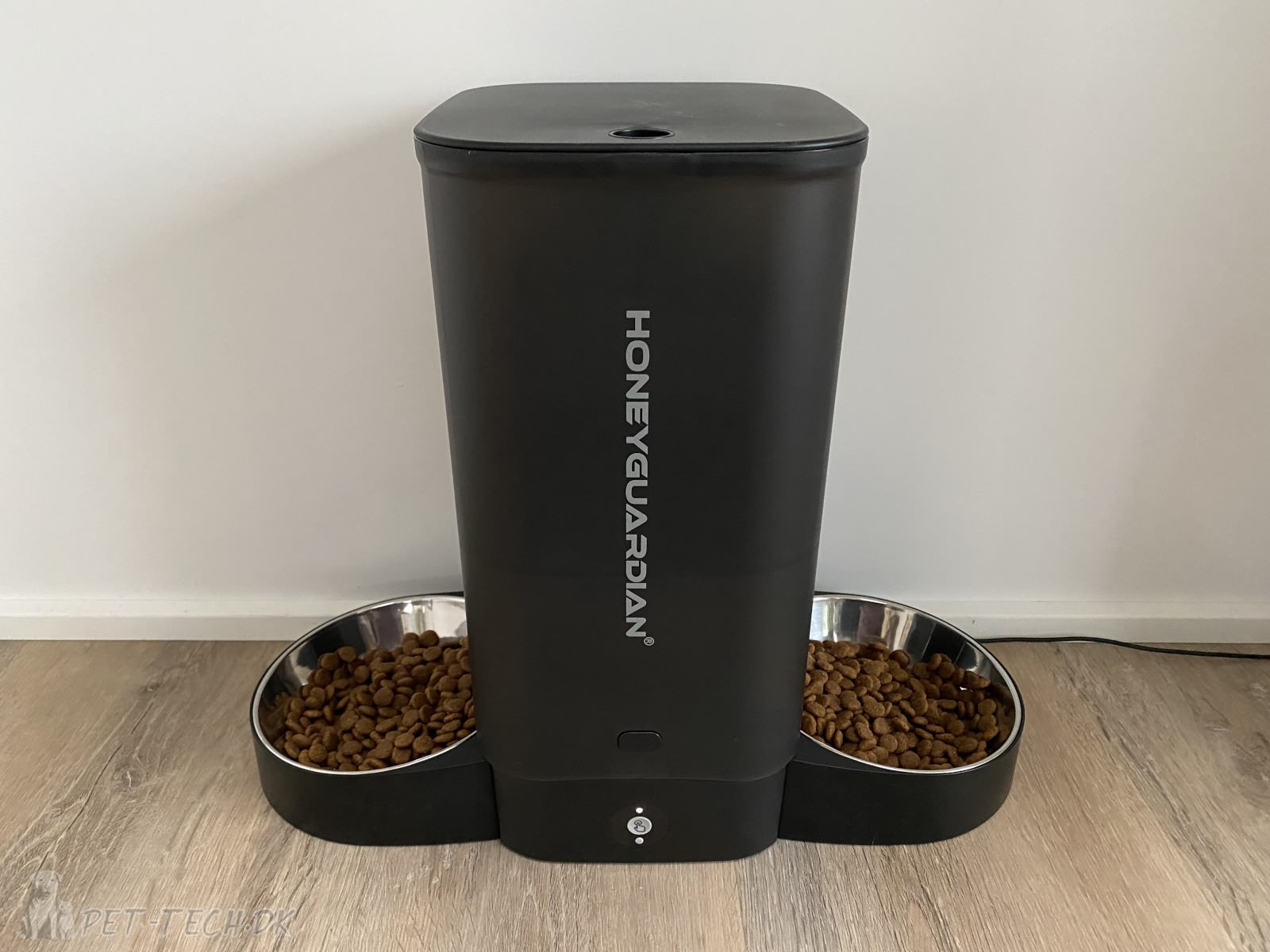 Foderautomat 5L med app til katte og mindre hunde