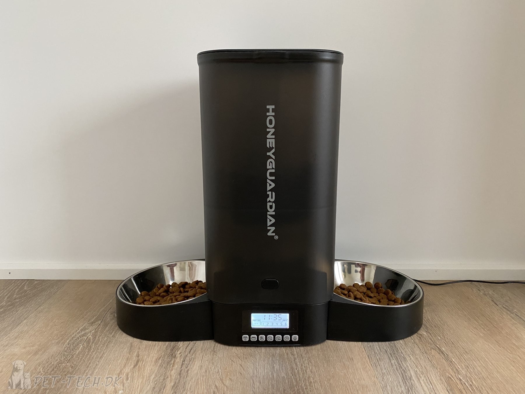 Foderautomat til katte og mindre hunde 5 liter - smart clean design