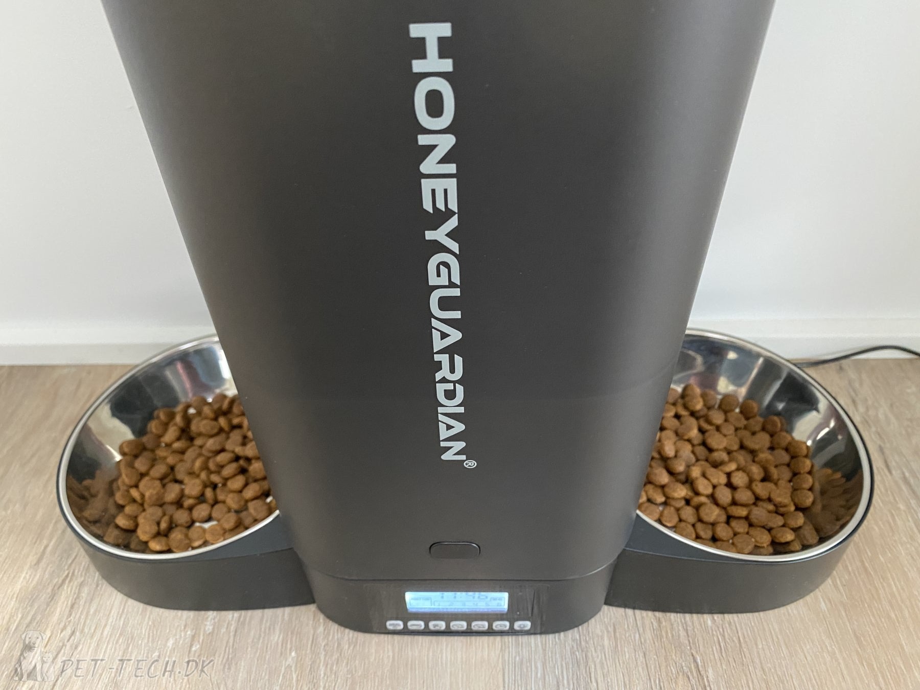 Foderautomat til katte og mindre hunde 5 liter - smart clean design