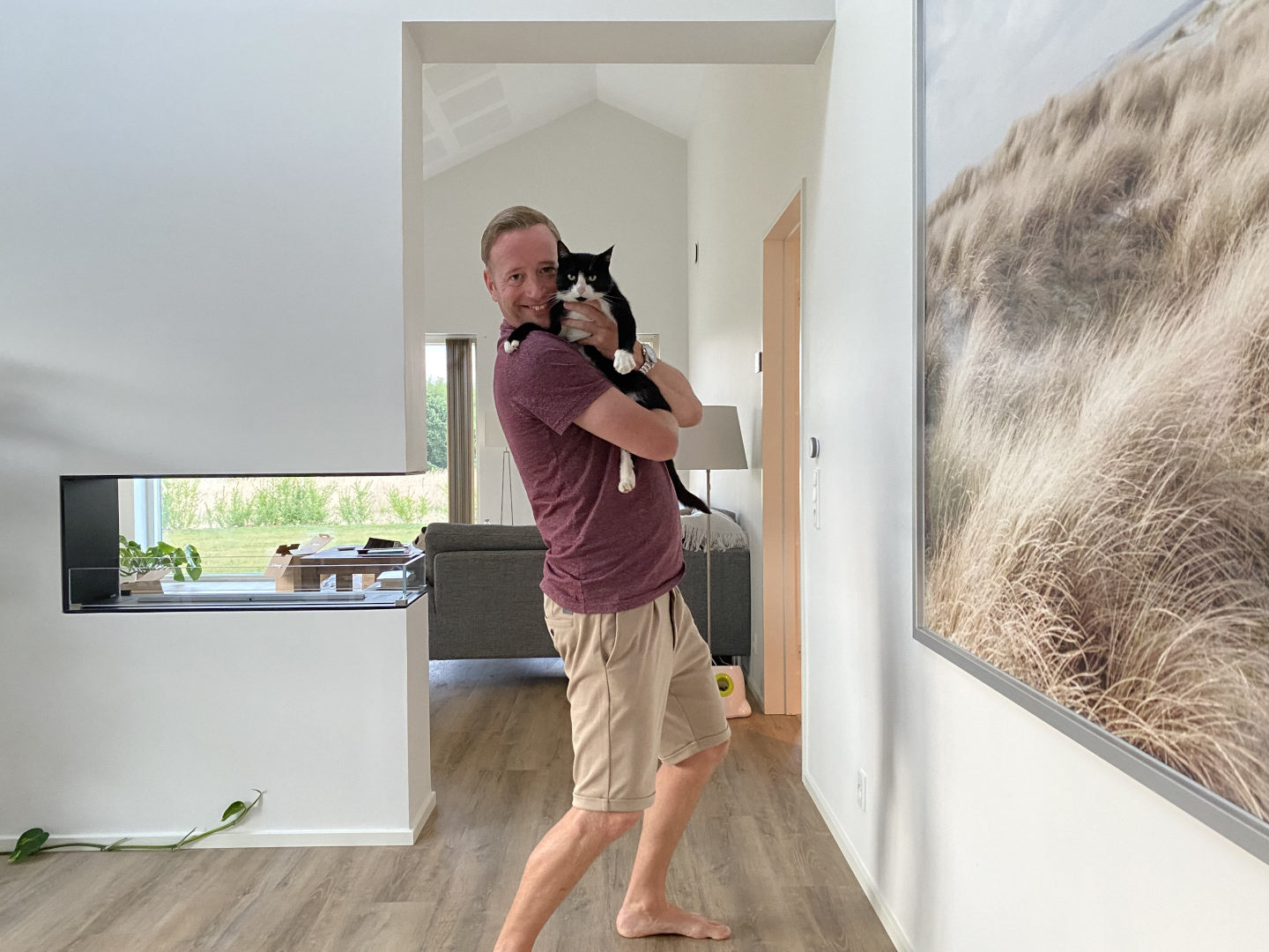 Katten Susan tester produkter for Pet Tech
