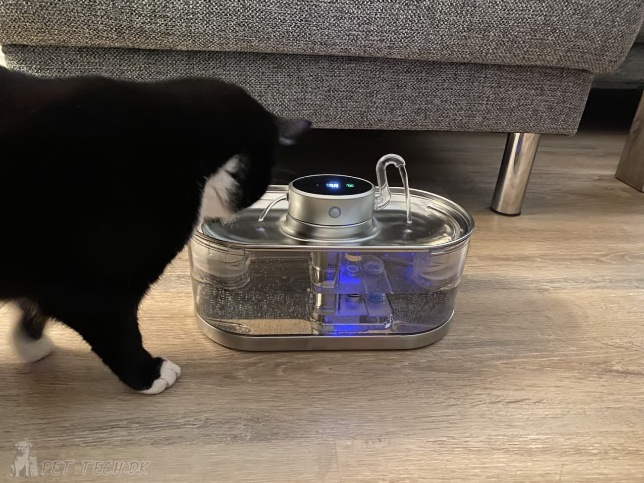 Stor Ledningsfri Drikkefontæne til Katte og Mindre Hunde - Silverlight