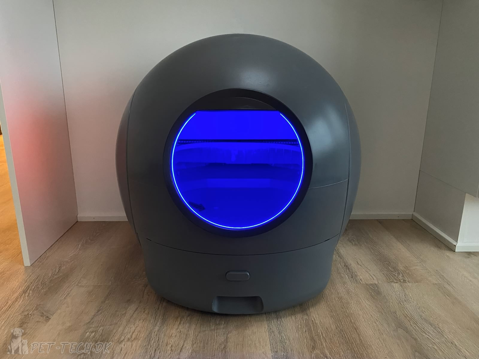 Stor Selvrensende Kattebakke med App og LED Belysning - Astropod PRO