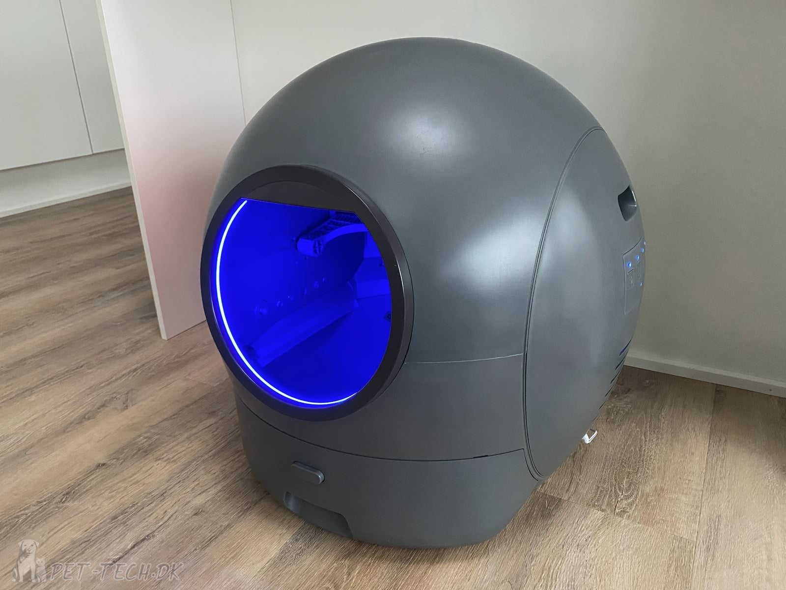 Stor Selvrensende Kattebakke med App og LED Belysning - Astropod PRO