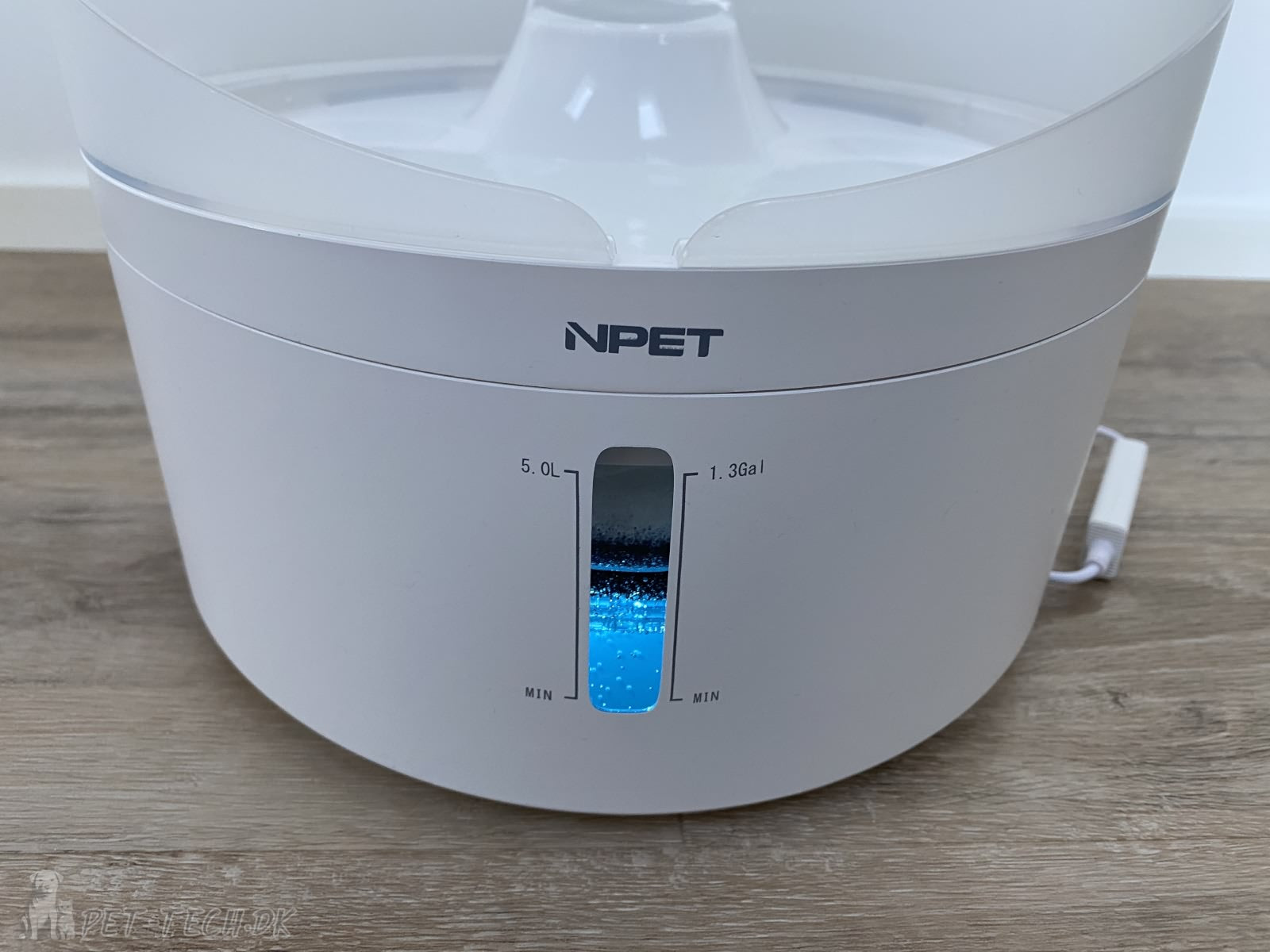 Stor flot 5 liter drikkefontæne til katte og hunde med lys og anti-splash visir