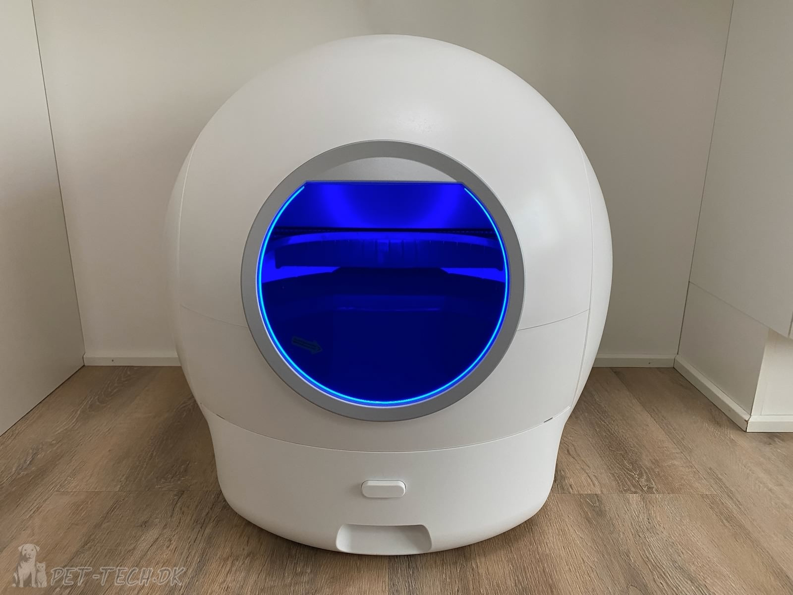 Stor Selvrensende Kattebakke med App og LED Belysning - Astropod PRO