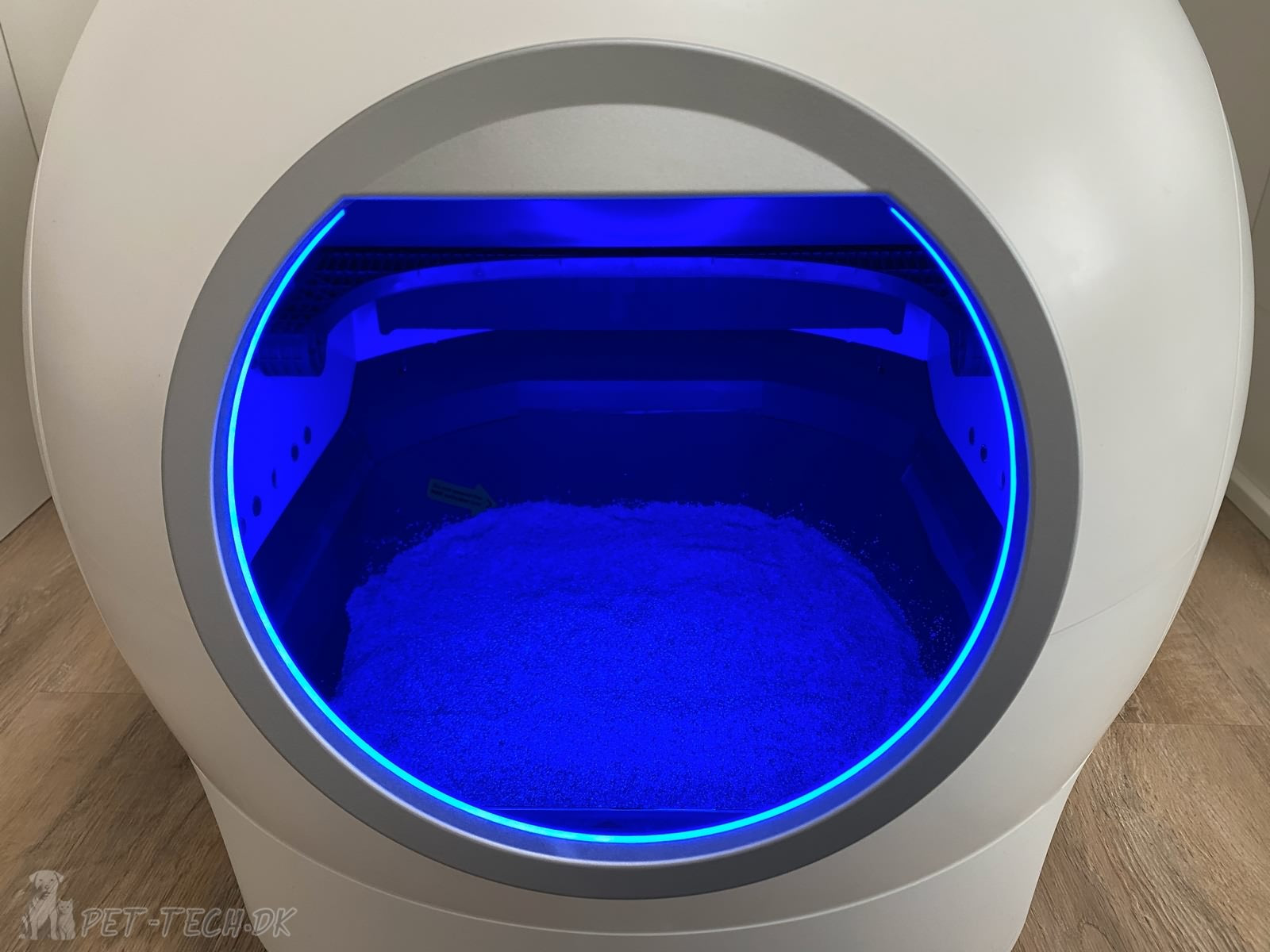 Stor Selvrensende Kattebakke med App og LED Belysning - Astropod PRO